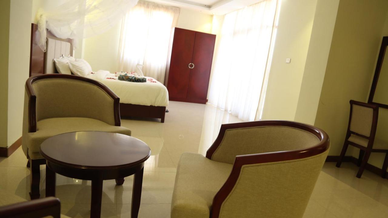 Winn Hotel - Бахр-Дар Экстерьер фото
